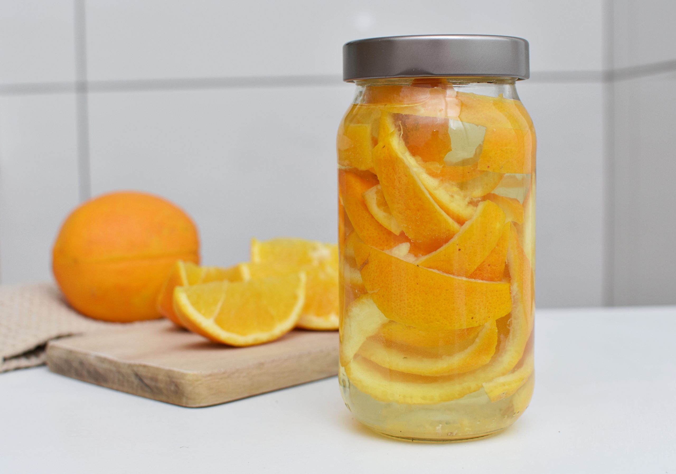 DIY Orangenreiniger selber machen – Natürlich sauber mit Orangenschalen!